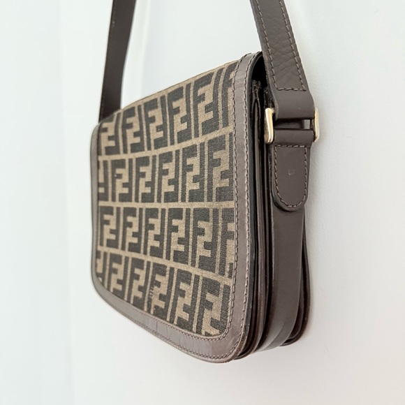 Vintage Fendi brown canvas & leather Zucca logo shoulder bag - Picture 4 of 13